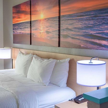 Days Inn & Suites By Wyndham Savannah North I-95 Port Wentworth Buitenkant foto