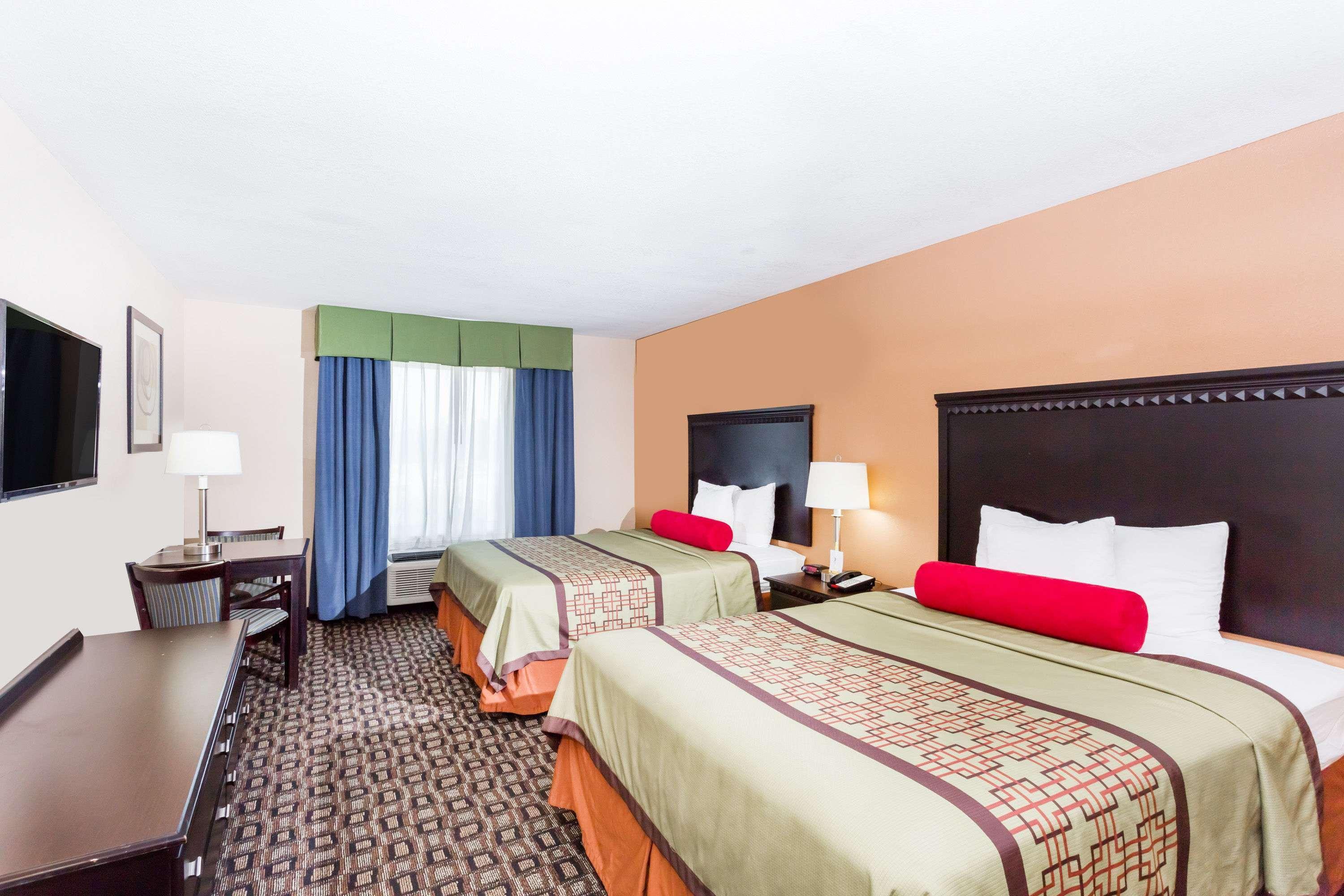 Days Inn & Suites By Wyndham Savannah North I-95 Port Wentworth Buitenkant foto