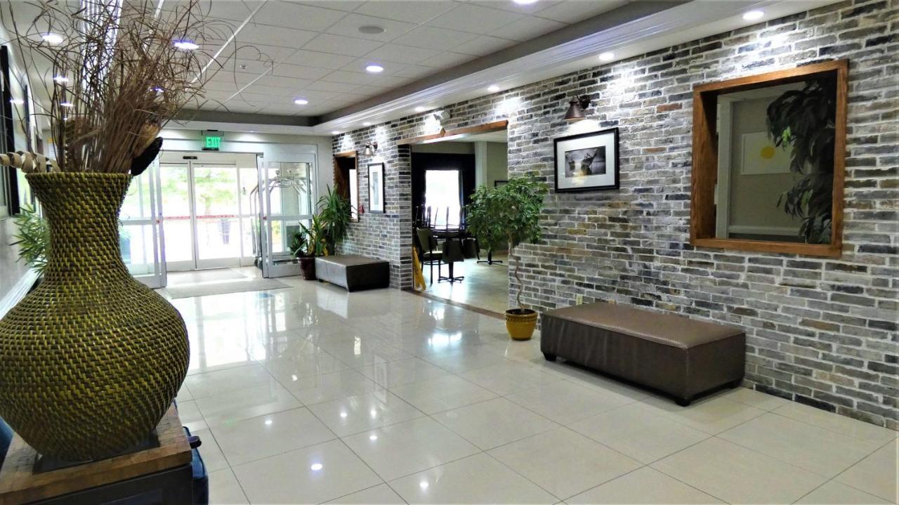 Days Inn & Suites By Wyndham Savannah North I-95 Port Wentworth Buitenkant foto