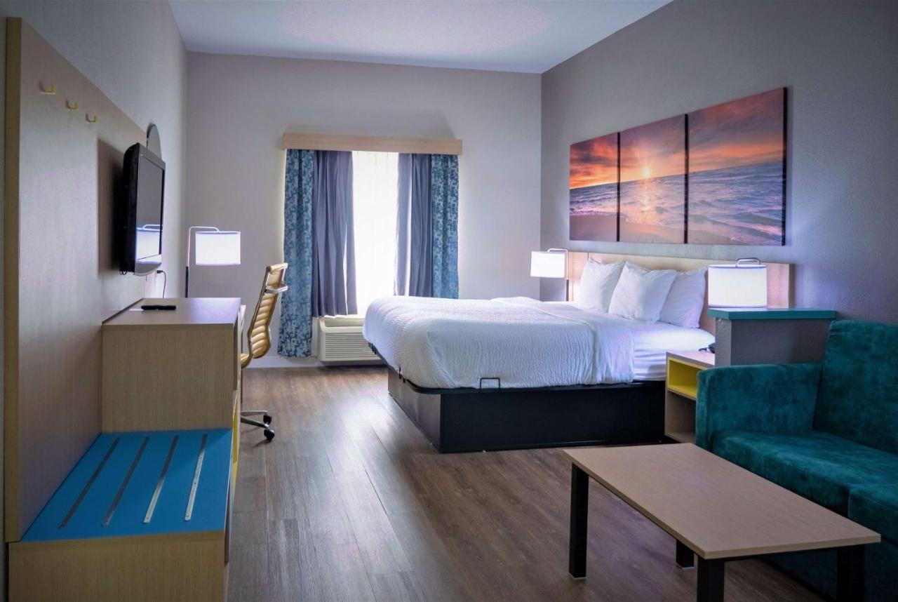 Days Inn & Suites By Wyndham Savannah North I-95 Port Wentworth Buitenkant foto