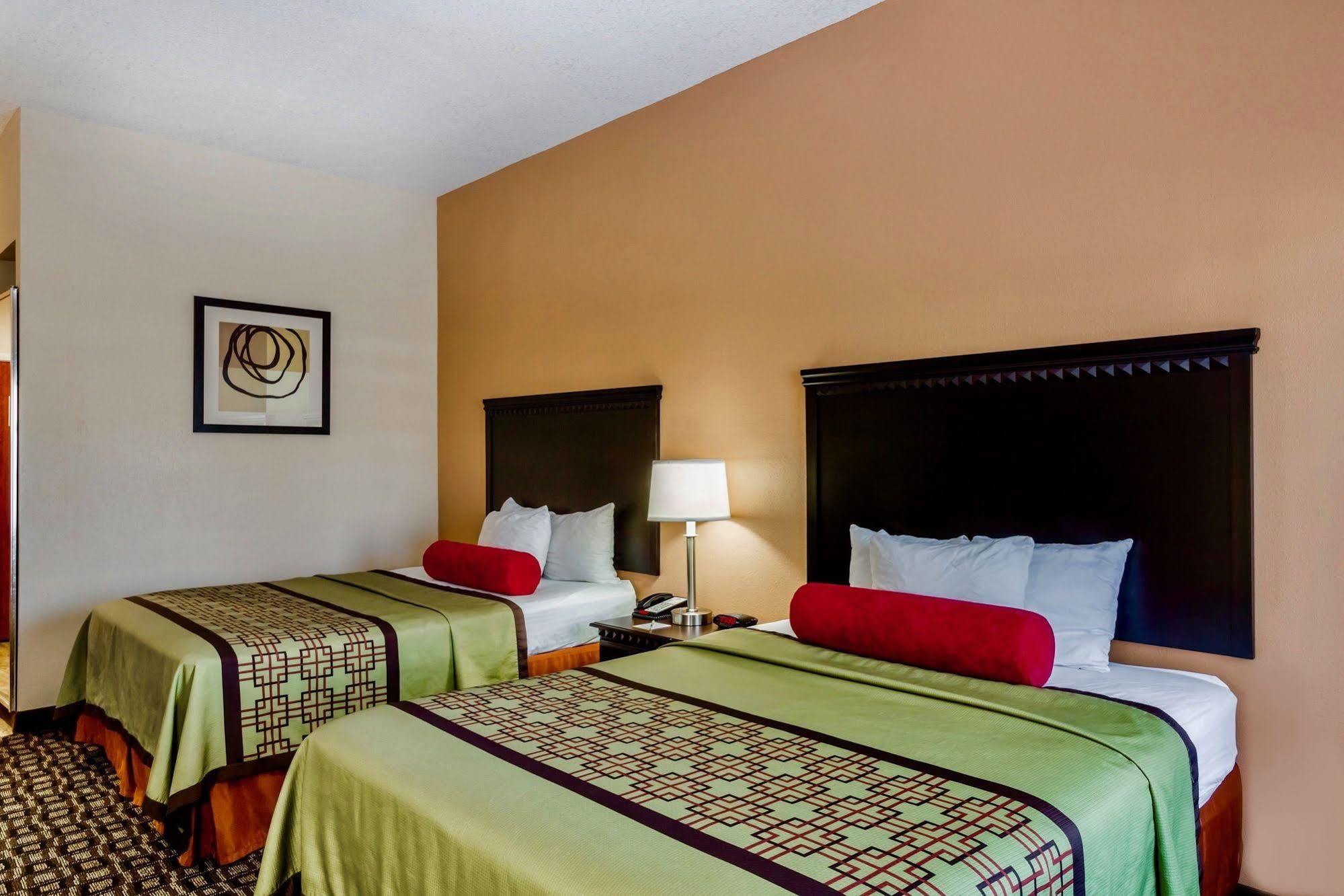 Days Inn & Suites By Wyndham Savannah North I-95 Port Wentworth Buitenkant foto